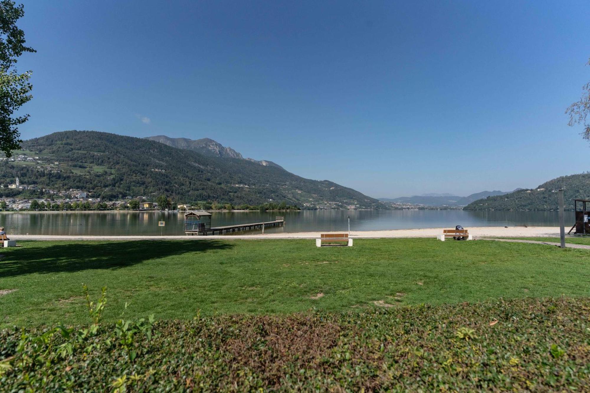 La Gemma Sul Lago Кальчераника-аль-Лаго Экстерьер фото